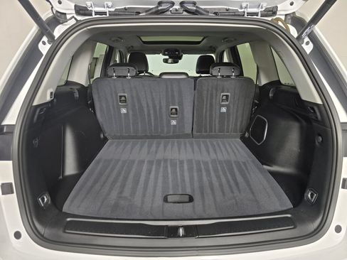 Used 2023 Jeep Grand Cherokee 4WD 4xe image 15