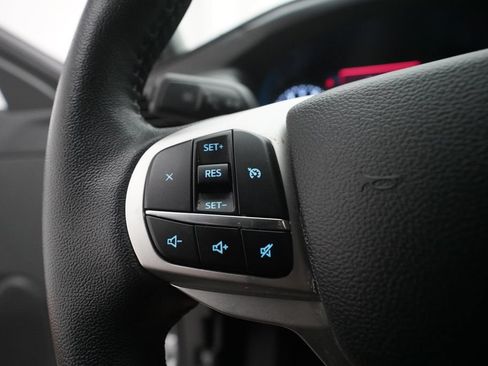 Used 2024 Ford Explorer XLT AWD/4WD image 17