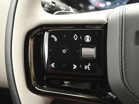 New 2026 Land Rover Range Rover Velar S AWD/4WD image 17