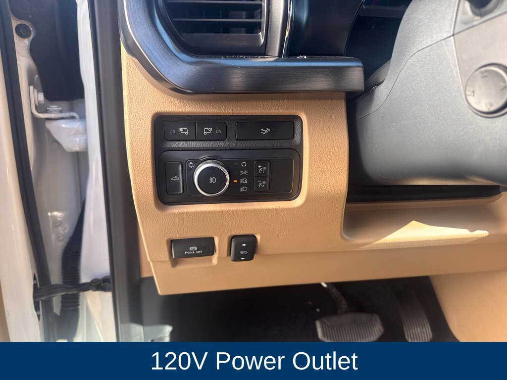 Used 2024 Ford F250 Lariat w/ Chrome Package AWD/4WD image 17
