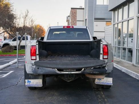 Used 2018 RAM 3500 Tradesman w/ Chrome Appearance Group image 16