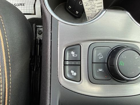 Used 2024 GMC Terrain AT4 w/ LPO, 'HIT The Road' Package AWD/4WD image 37