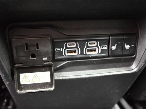 Used 2023 Jeep Grand Cherokee Limited AWD/4WD image 24