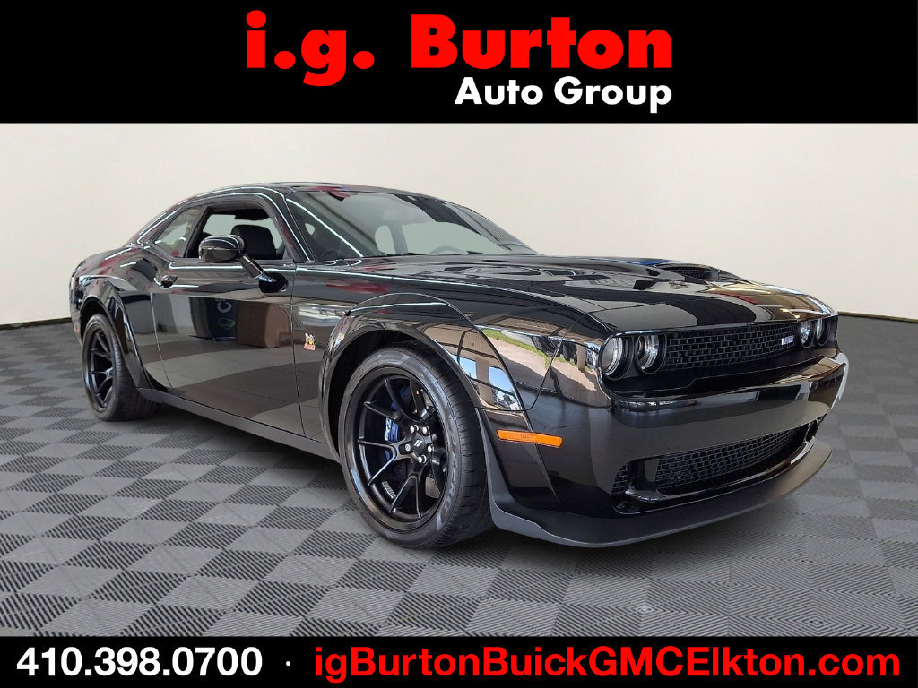 Used 2023 Dodge Challenger R/T Scat Pack RWD image 1