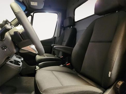 New 2025 Mercedes-Benz Sprinter 2500 image 8