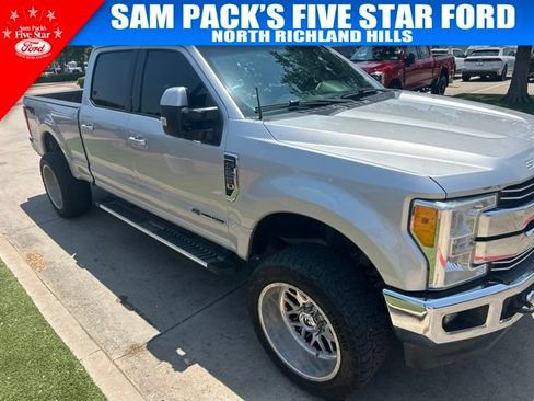 Used 2019 Ford F250 Lariat w/ Lariat Value Package AWD/4WD image 4