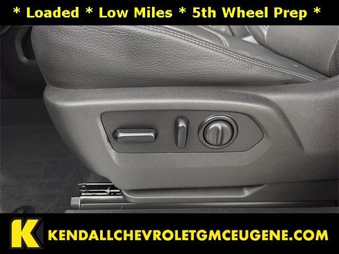 Used 2020 GMC Sierra 3500 Denali w/ Denali Ultimate Package image 22