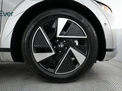 Used 2025 Hyundai Ioniq 5 Limited image 17