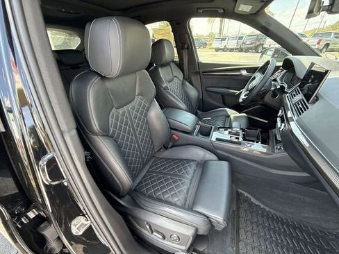 Used 2024 Audi SQ5 Prestige image 16