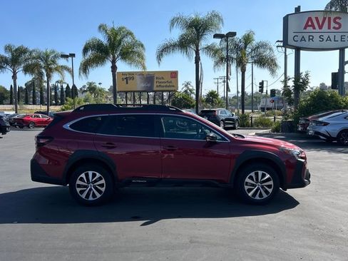 Used 2025 Subaru Outback Premium image 3