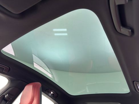 Used 2022 Porsche Taycan image 12