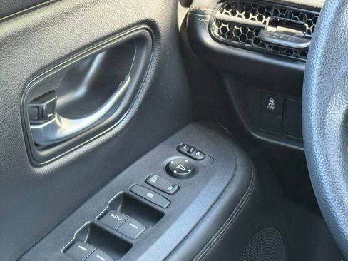 Certified 2024 Honda HR-V LX image 11