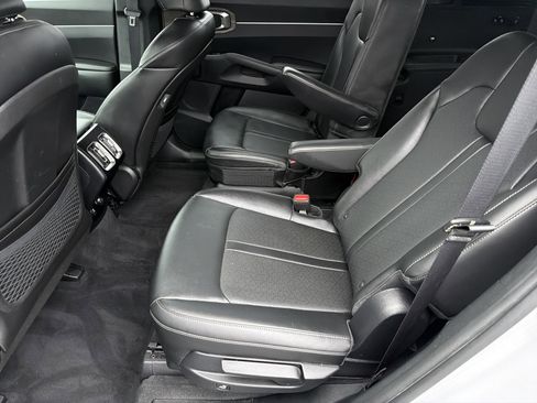 Used 2022 Kia Sorento EX w/ Panoramic Sunroof Package image 21