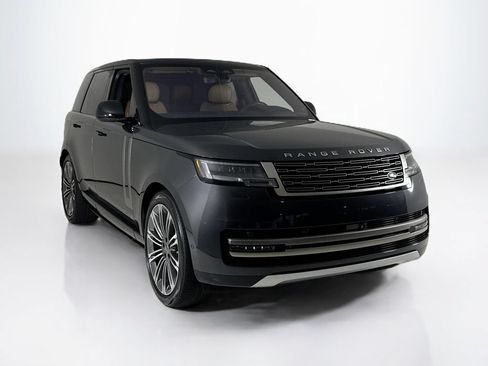 Used 2023 Land Rover Range Rover SE AWD/4WD image 7