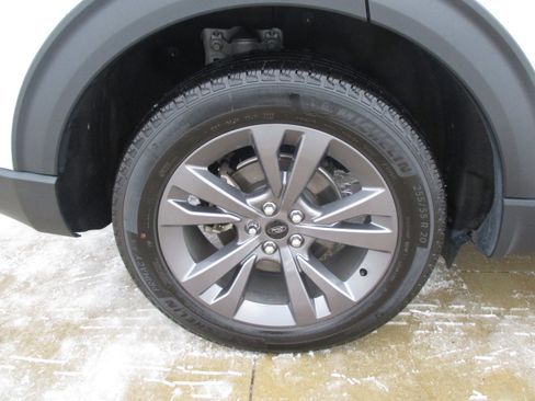 Used 2023 Ford Explorer XLT w/ Equipment Group 202A image 14