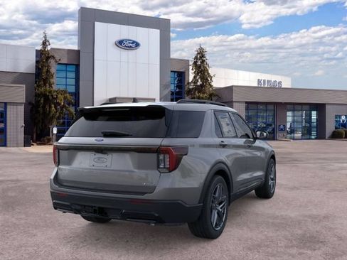 New 2026 Ford Explorer ST-Line w/ ST-Line Street Pack AWD/4WD image 8