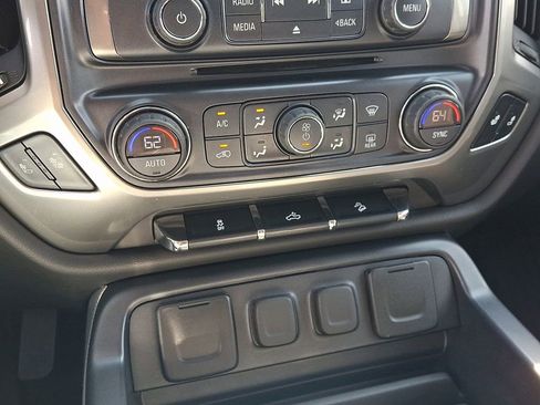 Used 2018 Chevrolet Silverado 1500 LT w/ All Star Edition AWD/4WD image 19