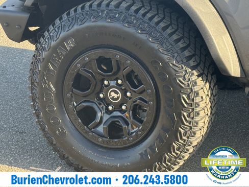 Used 2022 Ford Bronco Wildtrak image 33