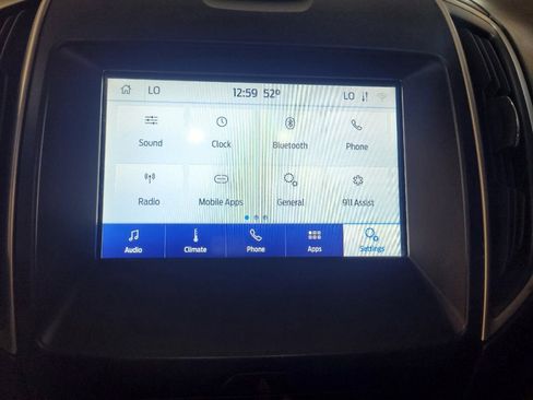 Used 2020 Ford Edge SEL image 25