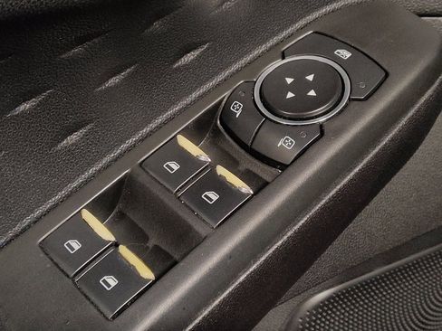 Used 2020 Ford Escape SE image 27