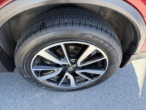 Used 2019 Nissan Rogue SL w/ Premium Package AWD/4WD image 12
