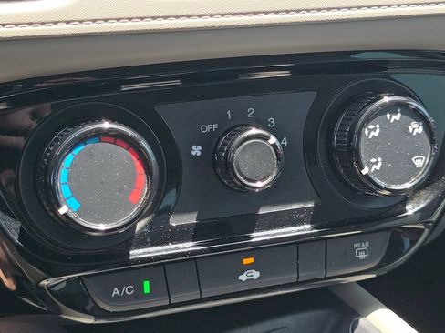 Used 2022 Honda HR-V LX image 27