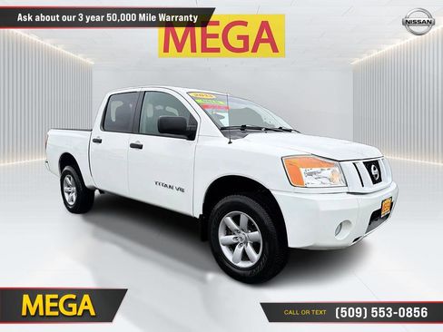 Used 2013 Nissan Titan S AWD/4WD image 7