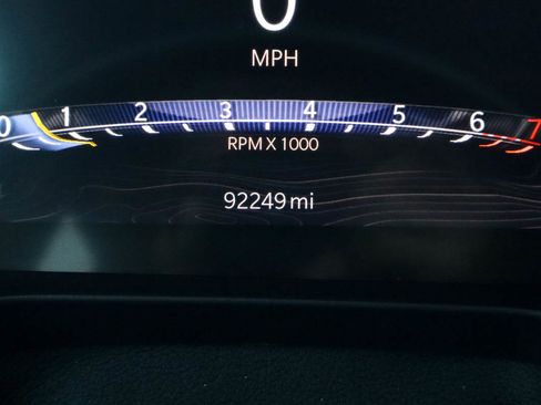 Used 2022 Jeep Grand Cherokee Overland w/ Luxury Tech Group IV AWD/4WD image 37