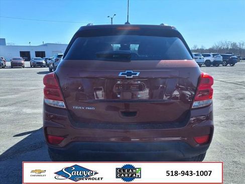 Used 2022 Chevrolet Trax LT w/ Driver Confidence Package image 6