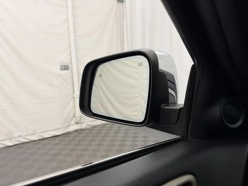Used 2017 Jeep Grand Cherokee Limited AWD/4WD image 16