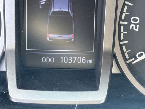 Used 2017 Toyota Tacoma SR5 w/ Tow Package image 19