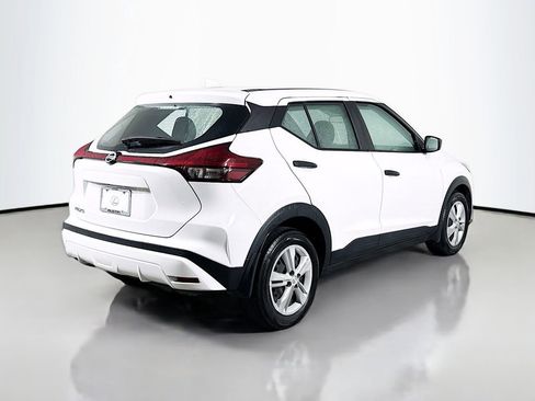 Used 2021 Nissan Kicks S FWD image 5