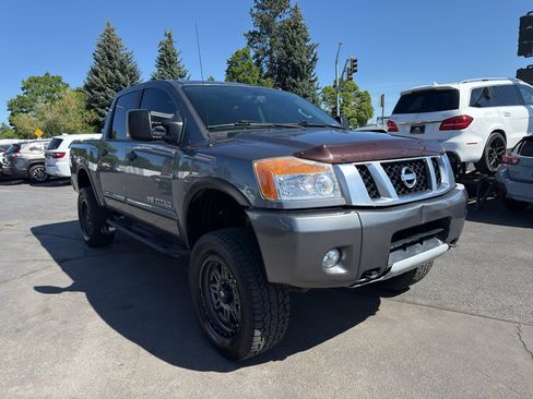 Used 2015 Nissan Titan PRO-4X w/ Pro-4x Luxury Package AWD/4WD image 9