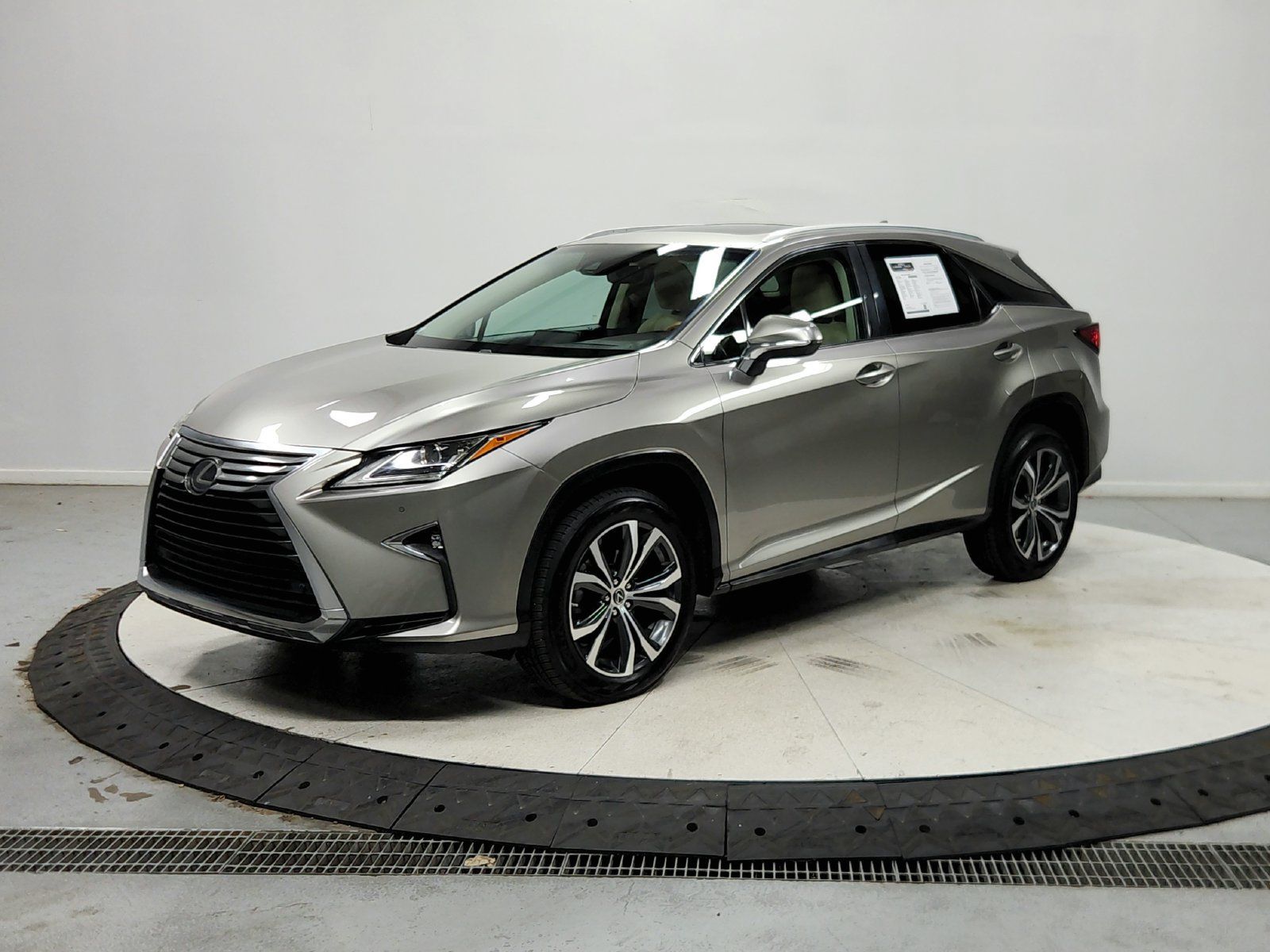 Used 2019 Lexus RX 350 FWD image 4