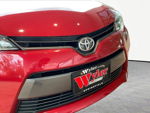 Used 2015 Toyota Corolla LE FWD image 30