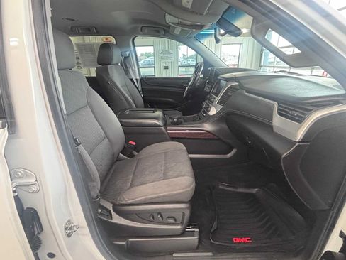 Used 2016 GMC Yukon SLE w/ Convenience Package AWD/4WD image 14