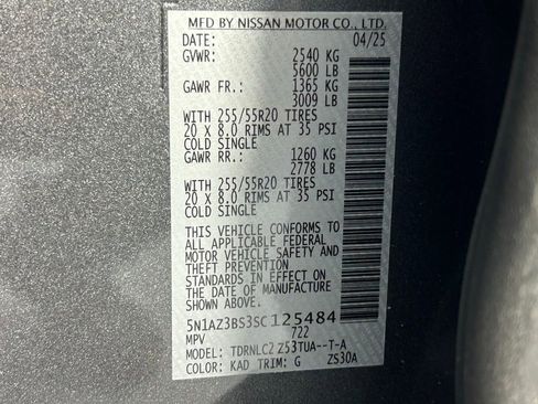 Used 2025 Nissan Murano SV image 38