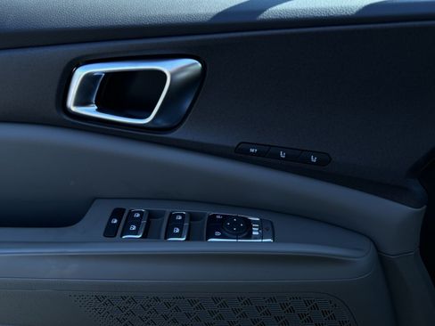 New 2026 Kia Carnival EX FWD image 28