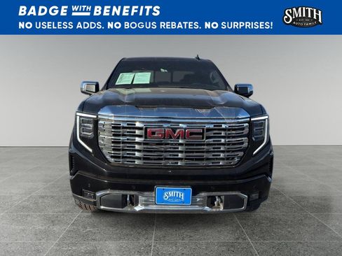 Used 2025 GMC Sierra 1500 Denali w/ Technology Package AWD/4WD image 3
