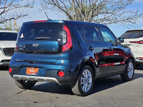 Used 2018 Kia Soul + image 17