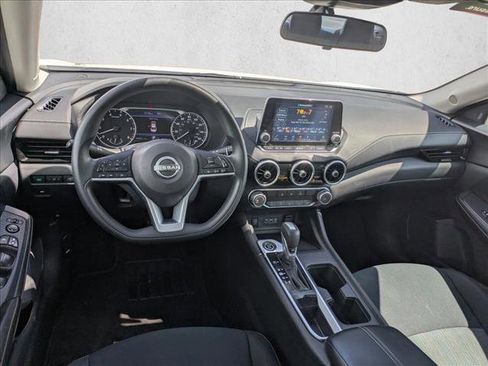 Used 2024 Nissan Sentra SV FWD image 15