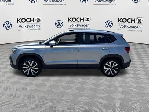 Used 2024 Volkswagen Taos SE FWD image 4