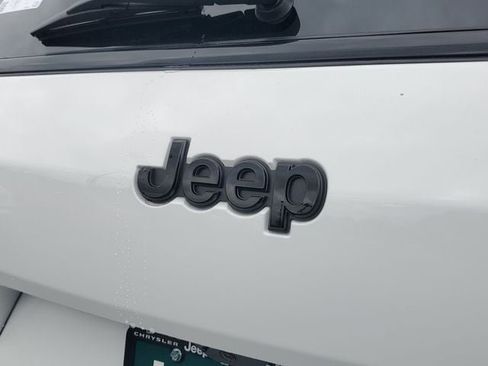 New 2025 Jeep Grand Cherokee L Summit image 8