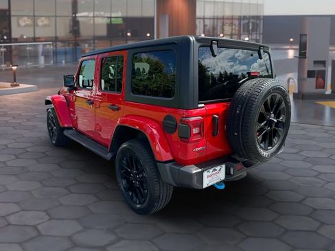 Used 2023 Jeep Wrangler Unlimited Sahara w/ Cold Weather Group AWD/4WD image 9