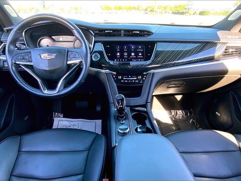 Certified 2023 Cadillac XT6 Premium Luxury image 15