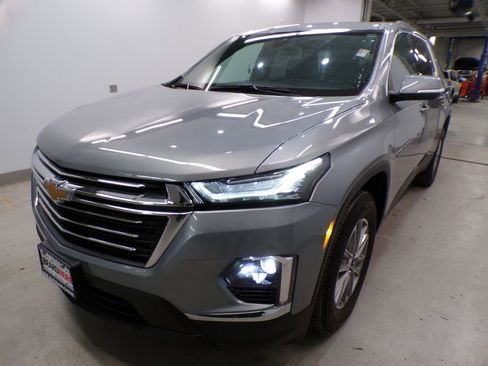 Used 2023 Chevrolet Traverse LT w/ LPO, Floor Liner Package image 1