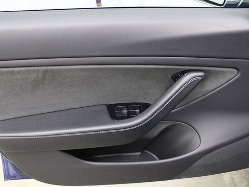 Used 2019 Tesla Model 3 Mid Range image 11