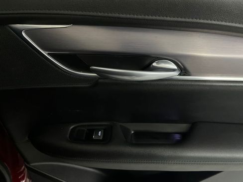 Used 2018 Cadillac XT5 Luxury image 17