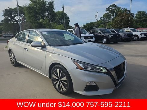 Used 2021 Nissan Altima 2.5 SV FWD image 2