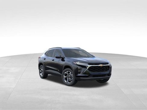 New 2026 Chevrolet Trax LT image 1